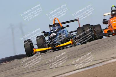 media/Oct-26-2025-CalClub SCCA (Sun) [[8ce1e69566]]/Group 3/Grapevine/